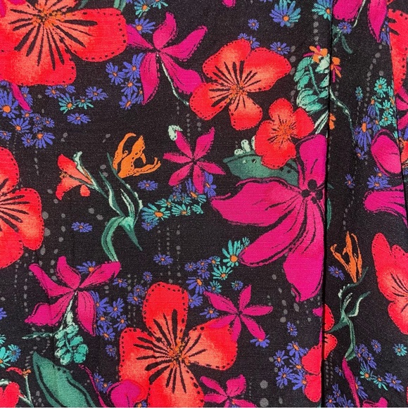 🌺🌻🌺NWT AVA & VIV Floral Cinched Tank top plus size 2X - Picture 9 of 10